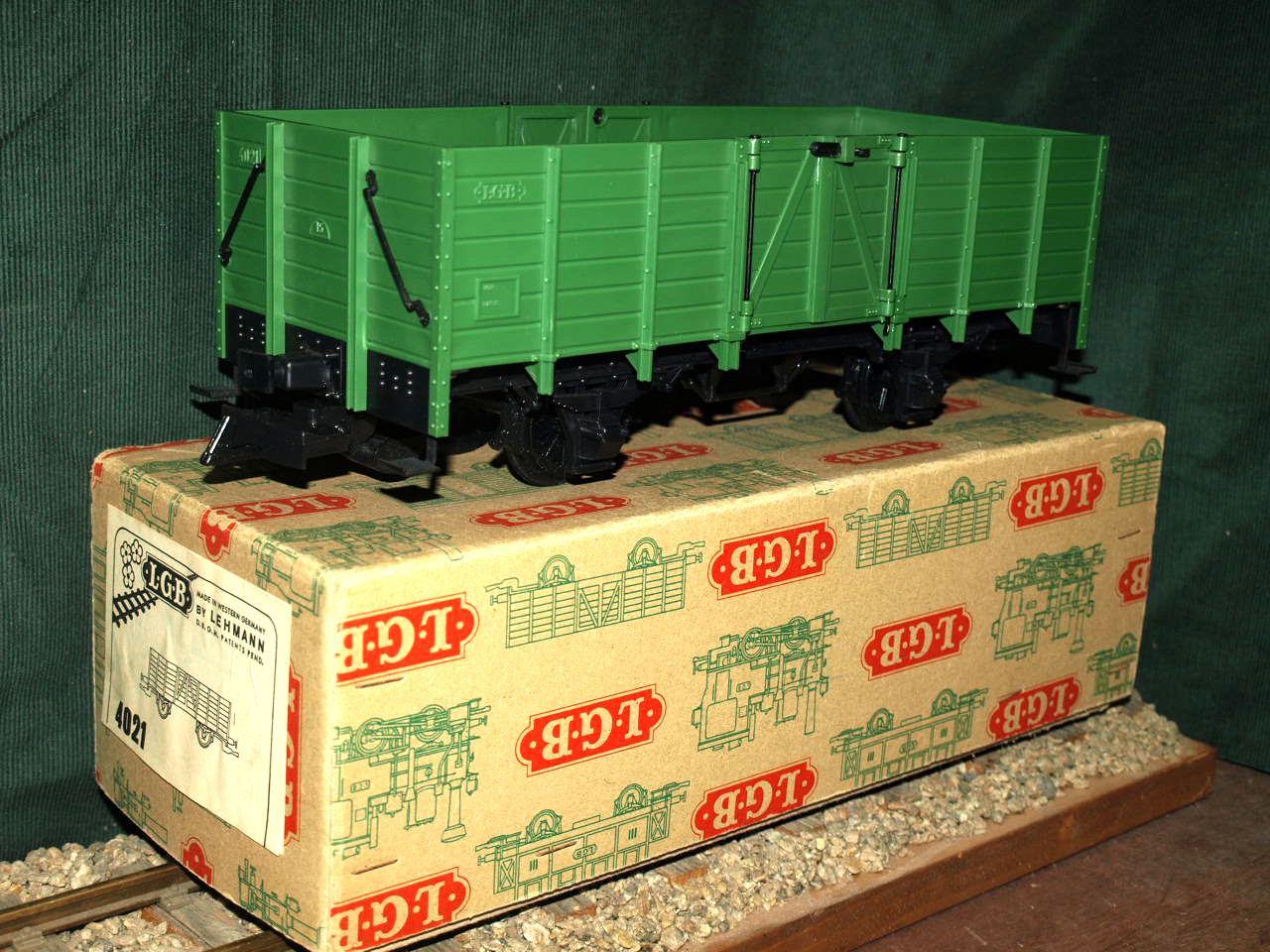 Hochbordwaggon, grün, alt